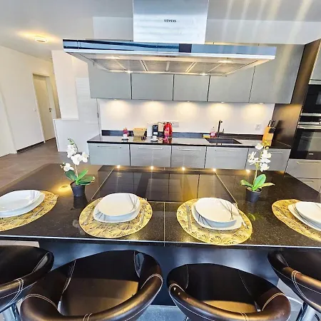 Lägenhet Stylish Penthouse Retreat With Terrace & Parking *