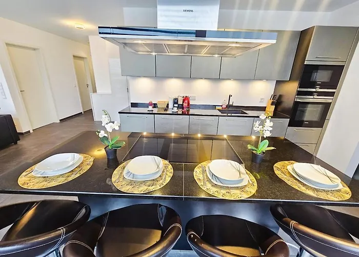 Διαμέρισμα Stylish Penthouse Retreat With Terrace & Parking *