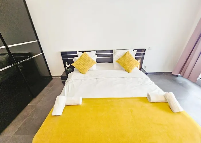 아파트 Stylish Penthouse Retreat With Terrace & Parking 룩셈부르크